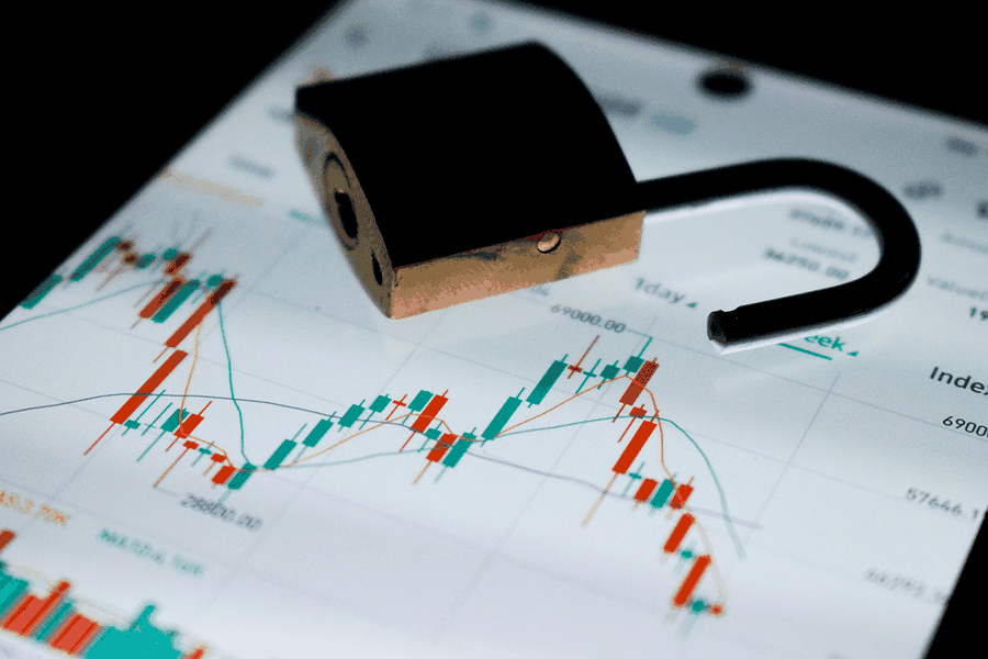 virtual laboratory, STEM simulation, LMS integration, automated assessment, analytics dashboard